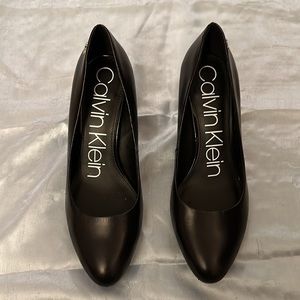 Calvin Klein Pumps